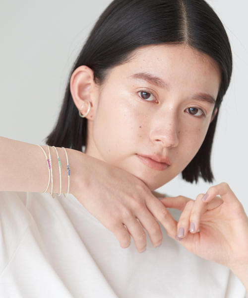 collex（コレックス）の「【Ljud/ユード】5grain天然石バングル シルバー（バングル/リストバンド・レディース・レッド/ホワイト/エメラルド/ブルー・フリー）」の7枚目の写真