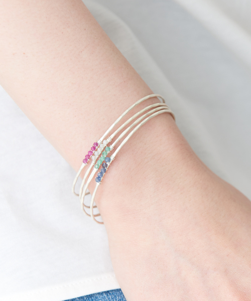collex（コレックス）の「【Ljud/ユード】5grain天然石バングル シルバー（バングル/リストバンド・レディース・レッド/ホワイト/エメラルド/ブルー・フリー）」の11枚目の写真