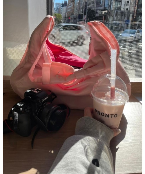 epine エピヌ　é ribbon satin 2way body bag epine é ribbon satin 2way body bag