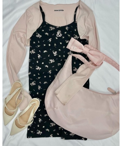 epine エピヌ　é ribbon satin 2way body bag ribbon satin 2way body bag エピヌ epine 黒 ボディバッグ