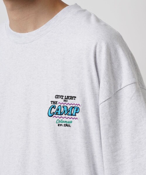 COLEMAN(コールマン)の「Coleman/コールマン Coleman×FREAK'S STORE/コールマン 別注 ランタンプリントTシャツ バックプリント カットソー(Tシャツ/カットソー・メンズ・オリーブ/チャコールグレー/アッシュグレー/ホワイト・MEDIUM/LARGE)」の5枚目の写真