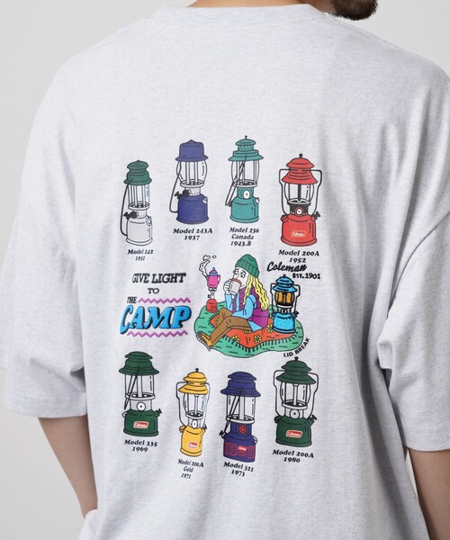 COLEMAN(コールマン)の「Coleman/コールマン Coleman×FREAK'S STORE/コールマン 別注 ランタンプリントTシャツ バックプリント カットソー(Tシャツ/カットソー・メンズ・オリーブ/チャコールグレー/アッシュグレー/ホワイト・MEDIUM/LARGE)」の18枚目の写真