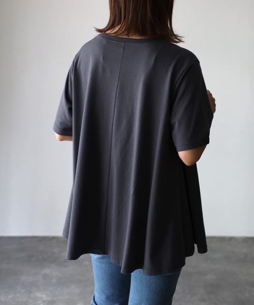 Riberry(リベリー)の「Aラインフレア半袖Tシャツ(Tシャツ/カットソー・レディース・オフホワイト/スミクロ・FREE)」の17枚目の写真