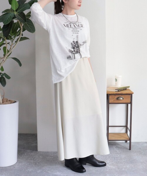 fredy emue（フレディエミュ）の「スラブ天竺PHOTO ロンT（Tシャツ/カットソー・レディース・オフホワイト/グレイッシュブルー/アイボリー/ベビーピンク・38）」の7枚目の写真