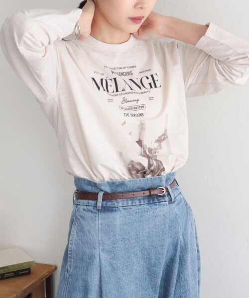 fredy emue（フレディエミュ）の「スラブ天竺PHOTO ロンT（Tシャツ/カットソー・レディース・オフホワイト/グレイッシュブルー/アイボリー/ベビーピンク・38）」の21枚目の写真