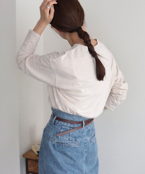 fredy emue（フレディエミュ）の「スラブ天竺PHOTO ロンT（Tシャツ/カットソー・レディース・オフホワイト/グレイッシュブルー/アイボリー/ベビーピンク・38）」の22枚目の写真