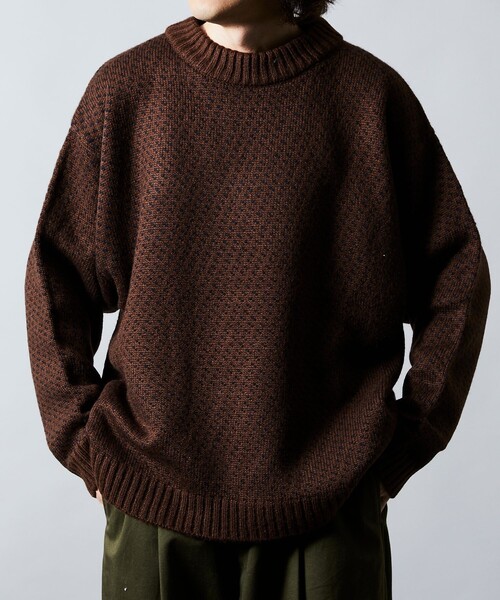 FREAK'S STORE(フリークスストア)の「限定展開 ビッグシルエット バーズアイ クルーネックニット(ニット/セーター・メンズ・ブラウン/グレイッシュベージュ/ブラック/ネイビー・SMALL/MEDIUM/LARGE)」の12枚目の写真