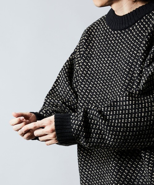 FREAK'S STORE(フリークスストア)の「限定展開 ビッグシルエット バーズアイ クルーネックニット(ニット/セーター・メンズ・ブラウン/グレイッシュベージュ/ブラック/ネイビー・SMALL/MEDIUM/LARGE)」の19枚目の写真