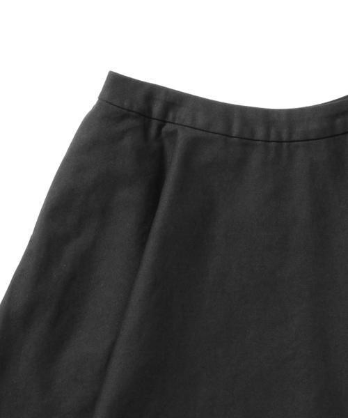 BEAMS BOY（ビームスボーイ）の「BEAMS BOY / バックサテン フレア ミディアムスカート（スカート・レディース・ブラック/カーキ/ライトブルー・0/1）」の18枚目の写真