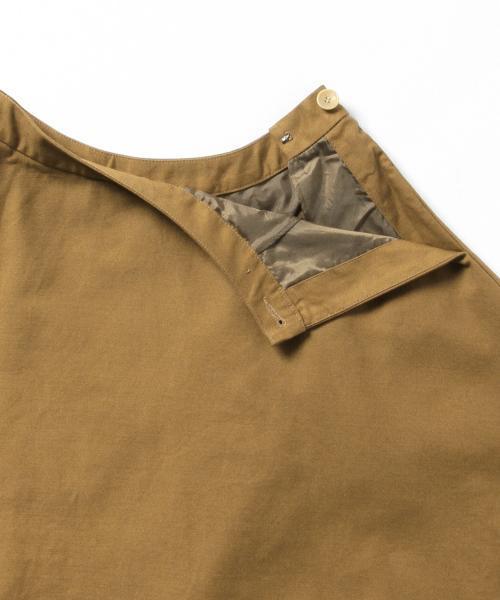 BEAMS BOY（ビームスボーイ）の「BEAMS BOY / バックサテン フレア ミディアムスカート（スカート・レディース・ブラック/カーキ/ライトブルー・0/1）」の9枚目の写真