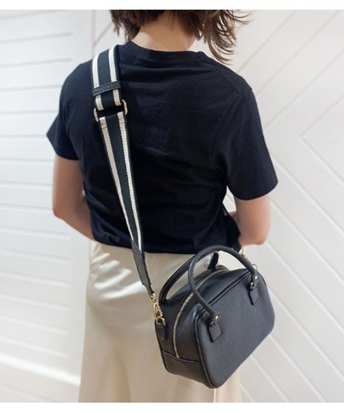 RIPANI(リパーニ)の「【RIPANI/リパーニ】ラインショルダーベルト付きキューブ型ミニボストンバッグ(ボストンバッグ・レディース・オフホワイト/ブラック/モカ・FREE)」の12枚目の写真