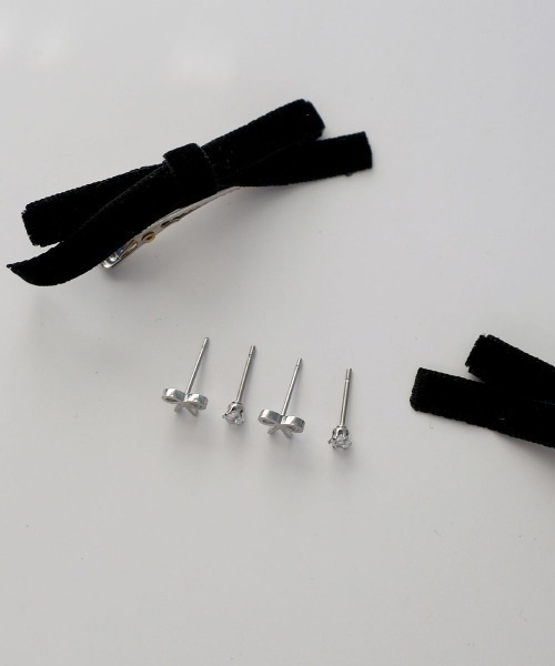 CEMONEMO（セモネモ）の「【金属アレルギー対応】 キュービック ジルコニア リボン ピアスセット / サージカルステンレス 316L（ピアス（両耳用）・レディース・ゴールド/シルバー・FREE）」の8枚目の写真