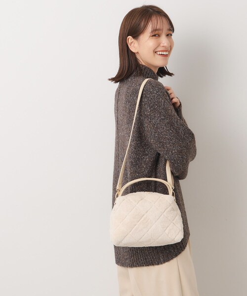SHOO・LA・RUE(シューラルー)の「◆フェイクファーキルティングショルダーバッグ(ショルダーバッグ・レディース・ベージュ/グレー/アイボリー/ブラック・00)」の5枚目の写真