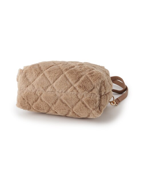 SHOO・LA・RUE(シューラルー)の「◆フェイクファーキルティングショルダーバッグ(ショルダーバッグ・レディース・ベージュ/グレー/アイボリー/ブラック・00)」の9枚目の写真