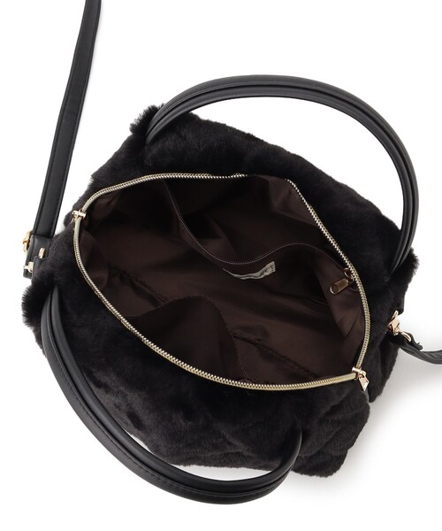 SHOO・LA・RUE(シューラルー)の「◆フェイクファーキルティングショルダーバッグ(ショルダーバッグ・レディース・ベージュ/グレー/アイボリー/ブラック・00)」の13枚目の写真