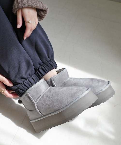 AmiAmi(アミアミ)の「【2025AW再販!】厚底ムートンブーツ/軽量ファーショートブーツ(ブーツ・レディース・グレー/キャメル/グレイッシュベージュ/ベージュ/ブラック・LL/S/M/L)」の11枚目の写真