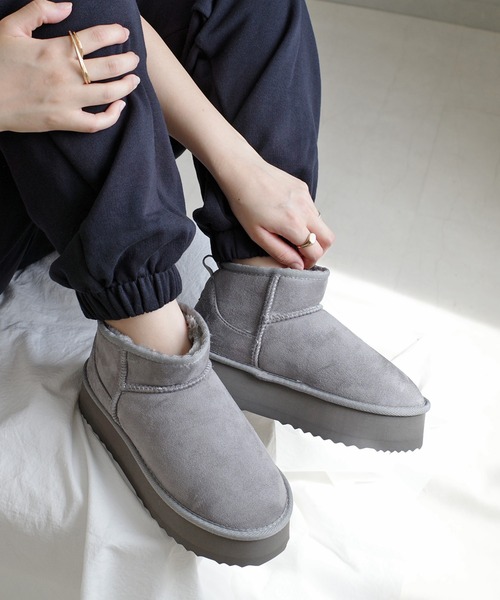 AmiAmi(アミアミ)の「【2025AW再販!】厚底ムートンブーツ/軽量ファーショートブーツ(ブーツ・レディース・グレー/キャメル/グレイッシュベージュ/ベージュ/ブラック・LL/S/M/L)」の10枚目の写真