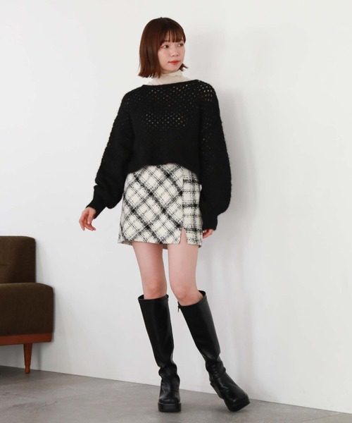 archives（アルシーヴ）の「ブークレチェックスリットスカパン（スカート・レディース・オフホワイト/ブラック/ベージュ・MEDIUM）」の4枚目の写真