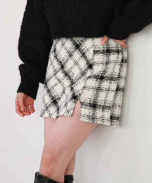 archives（アルシーヴ）の「ブークレチェックスリットスカパン（スカート・レディース・オフホワイト/ブラック/ベージュ・MEDIUM）」の17枚目の写真