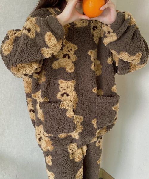 VitaFelice(ヴィータフェリーチェ)の「くまプリント ルームウエア パジャマ 【2点セット】(ルームウェア/パジャマ・レディース・ホワイト/ブラウン・FREE)」の4枚目の写真