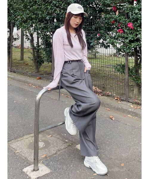 MURUA(ムルーア)の「ドローポケットワイドパンツ(その他パンツ・レディース・ベージュ/グレー/ホワイト・2/1)」の8枚目の写真