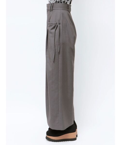 MURUA(ムルーア)の「ドローポケットワイドパンツ(その他パンツ・レディース・ベージュ/グレー/ホワイト・2/1)」の11枚目の写真
