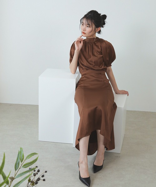 セール】シンプル フレア ハイネック バックリボン マーメイドドレス