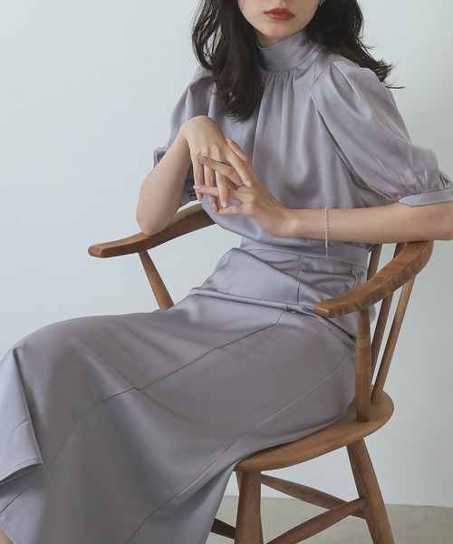 セール】シンプル フレア ハイネック バックリボン マーメイドドレス