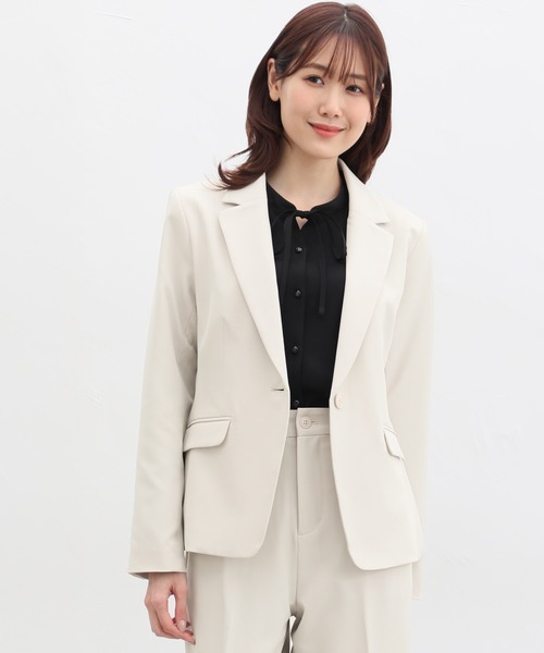 Honeys(ハニーズ)の「ウォッシャブルストレッチテーラードジャケット(テーラードジャケット・レディース・アイボリー/ブラック/杢グレー/ベージュ/ダークネイビー・S/M/L/LL/3L)」の2枚目の写真