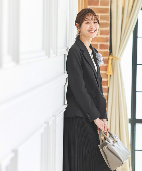 Honeys(ハニーズ)の「ウォッシャブルストレッチテーラードジャケット(テーラードジャケット・レディース・アイボリー/ブラック/杢グレー/ベージュ/ダークネイビー・S/M/L/LL/3L)」の12枚目の写真