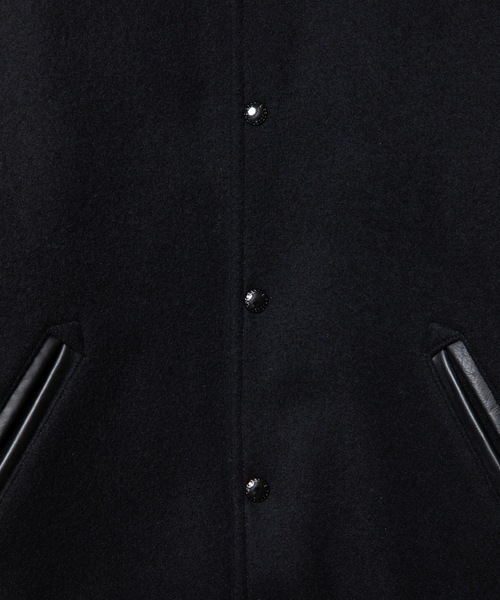 COOTIE PRODUCTIONS（クーティープロダクションズ）の「Wool Melton Error Fit Stadium Jacket（スタジャン・メンズ・ブラック×ブラック/ブラック×ホワイト・MEDIUM/LARGE/SMALL）」の8枚目の写真