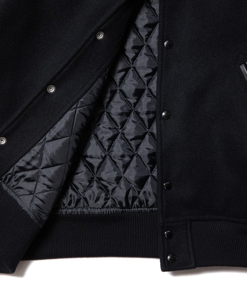 COOTIE PRODUCTIONS（クーティープロダクションズ）の「Wool Melton Error Fit Stadium Jacket（スタジャン・メンズ・ブラック×ブラック/ブラック×ホワイト・MEDIUM/LARGE/SMALL）」の4枚目の写真