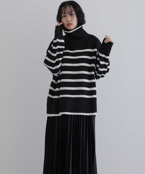 ElegChic(エレグシック)の「ハイネックボーダーニット(ニット/セーター・レディース・ブラック系その他2/ホワイト系その他/ブラック系その他・M/XL/4L)」の4枚目の写真