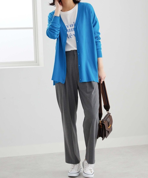 BELLUNA PLUS（ベルーナ）の「ボタン使いＶネックカーディガン（カーディガン/ボレロ・レディース・アイボリー/イエロー/ラベンダー/ネイビー/ブルー・LARGE/MEDIUM/X-LARGE）」の11枚目の写真