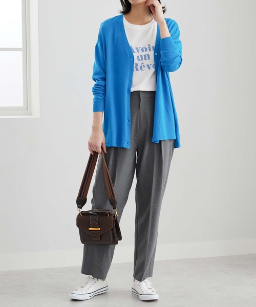 BELLUNA PLUS（ベルーナ）の「ボタン使いＶネックカーディガン（カーディガン/ボレロ・レディース・アイボリー/イエロー/ラベンダー/ネイビー/ブルー・LARGE/MEDIUM/X-LARGE）」の12枚目の写真