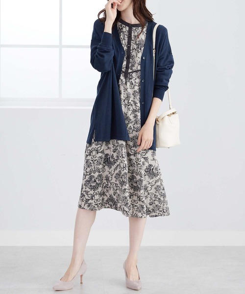 BELLUNA PLUS（ベルーナ）の「ボタン使いＶネックカーディガン（カーディガン/ボレロ・レディース・アイボリー/イエロー/ラベンダー/ネイビー/ブルー・LARGE/MEDIUM/X-LARGE）」の19枚目の写真