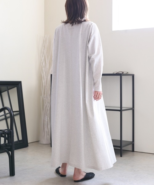 ULEULA（ウルア）の「フレアロングTワンピース（ワンピース・レディース・ホワイト/オートミール/ブラック・FREE）」の15枚目の写真