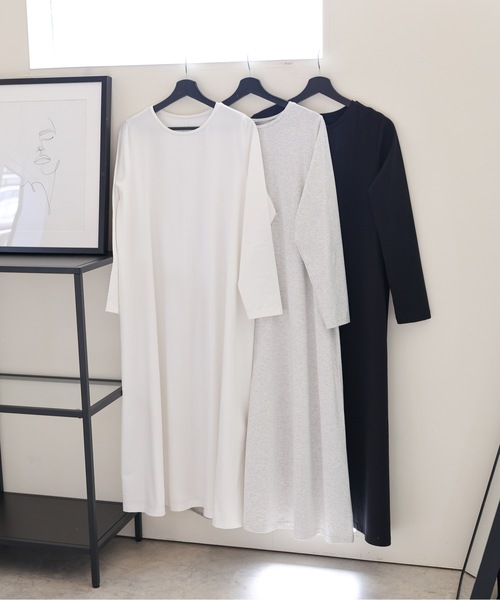 ULEULA（ウルア）の「フレアロングTワンピース（ワンピース・レディース・ホワイト/オートミール/ブラック・FREE）」の11枚目の写真