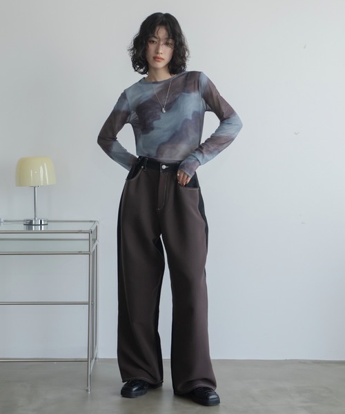 VACANCY（ヴァカンシー）の「デニム配色スラックスパンツ（デニムパンツ・レディース・ブルー/ブラック/ブラウン・SMALL/MEDIUM/LARGE）」の16枚目の写真