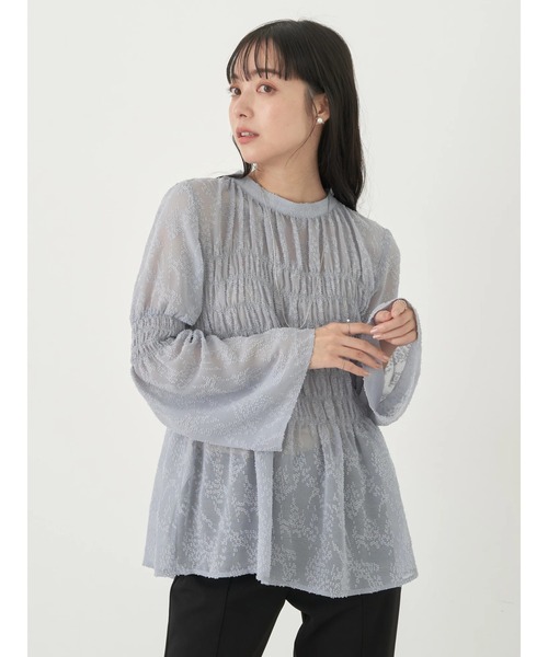earth music&ecology(アースミュージックアンドエコロジー)の「ジャガードシャーリングプルオーバー(Tシャツ/カットソー・レディース・アイボリー/ブラック/サックスブルー・FREE)」の5枚目の写真