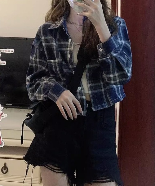 SHEPP（シープ）の「オンブレチェック ショートシャツ クロップドシャツ 長袖/日焼け・冷房対策（シャツ/ブラウス・レディース・ブラック/ブルー・L/S/M）」の18枚目の写真