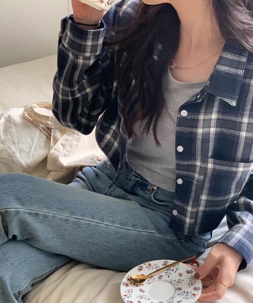 SHEPP（シープ）の「オンブレチェック ショートシャツ クロップドシャツ 長袖/日焼け・冷房対策（シャツ/ブラウス・レディース・ブラック/ブルー・L/S/M）」の16枚目の写真