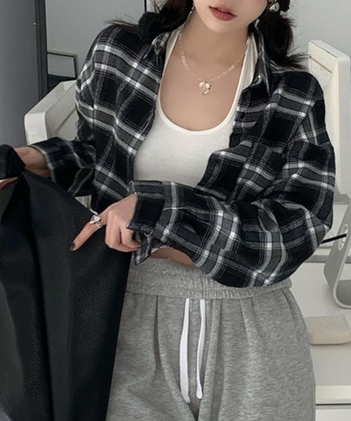 SHEPP（シープ）の「オンブレチェック ショートシャツ クロップドシャツ 長袖/日焼け・冷房対策（シャツ/ブラウス・レディース・ブラック/ブルー・L/S/M）」の7枚目の写真