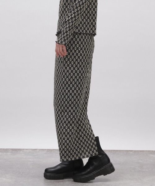 LAKOLE（ラコレ）の「フラワージャガードスカート / 103373（スカート・レディース・ブラック/ライトグリーン/アイボリー・SMALL/MEDIUM）」の11枚目の写真