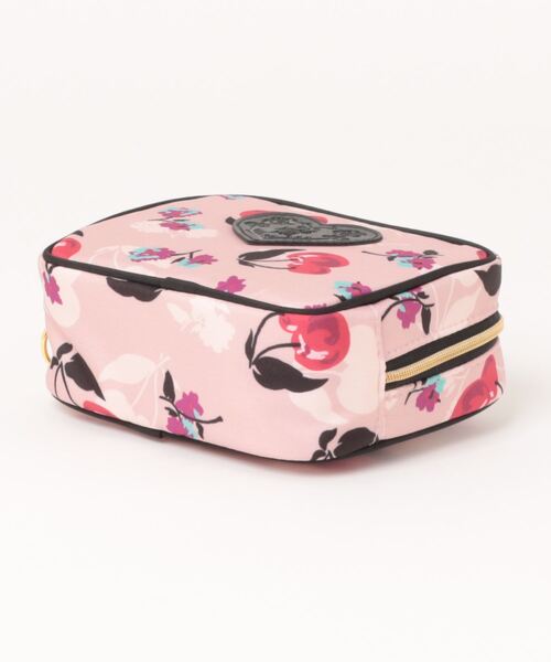 ANNA SUI（アナスイ）の「チェリー柄スクエアポーチ（ポーチ・レディース・ベージュ・FREE）」の3枚目の写真