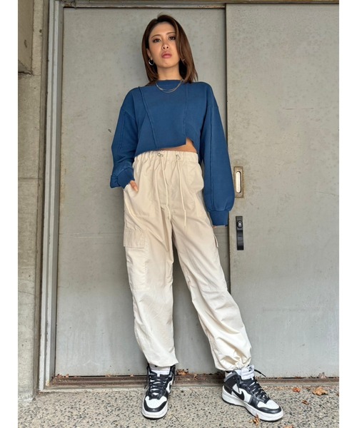 EGOIST(エゴイスト)の「切替ダメージスウェットトップス(スウェット・レディース・ブルー/ブラック/アイボリー・FREE)」の4枚目の写真