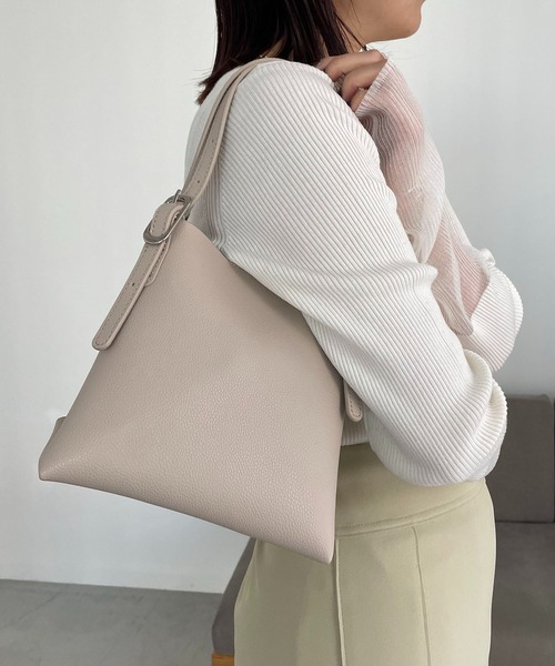CAPRICIEUX LE'MAGE(カプリシューレマージュ)の「ベルトハンドルミニバッグ(ハンドバッグ・レディース・グレイッシュベージュ/ブラック/ブラウン・FREE)」の14枚目の写真