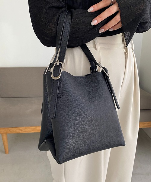 CAPRICIEUX LE'MAGE(カプリシューレマージュ)の「ベルトハンドルミニバッグ(ハンドバッグ・レディース・グレイッシュベージュ/ブラック/ブラウン・FREE)」の8枚目の写真