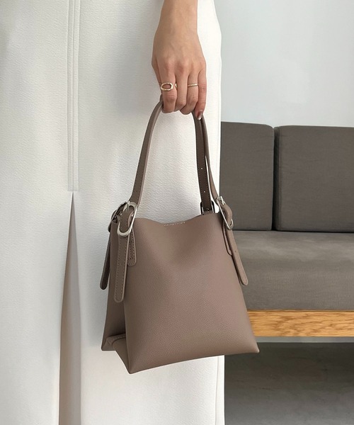 CAPRICIEUX LE'MAGE(カプリシューレマージュ)の「ベルトハンドルミニバッグ(ハンドバッグ・レディース・グレイッシュベージュ/ブラック/ブラウン・FREE)」の10枚目の写真