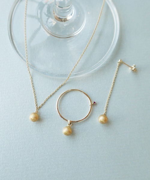 リトルエンブレム未使用に近いピアス片耳 2個出品中 リトルエンブレム未使用に近いピアス片耳 2個出品中 アクセサリー